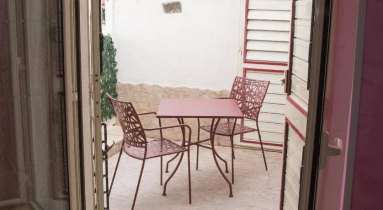 B&B fly — photo 4