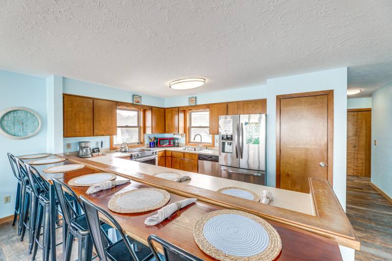Walk to Beach: Dog-Friendly Home in Lincoln City — photo 4