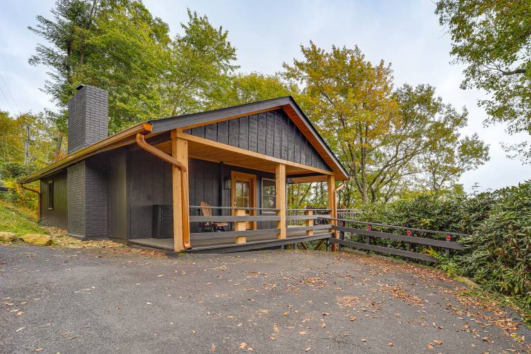 Chic Cabin! Epic Views of Grandfather Mountain — photo 2