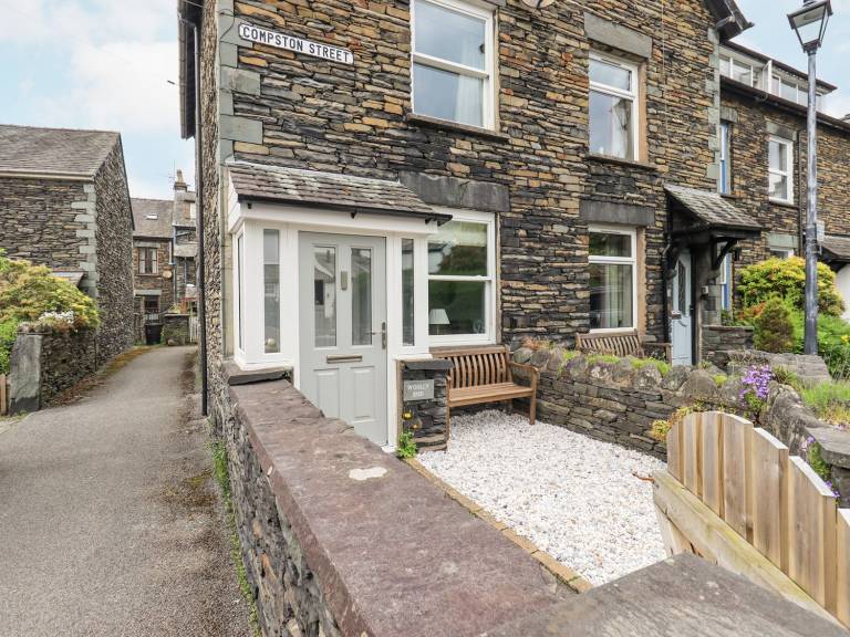 Children-friendly cottage with garden & patio | Dogs allowed — photo 2