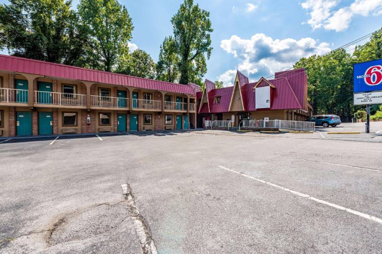 Motel 6 Gatlinburg, TN - Smoky Mountains in Gatlinburg, TN