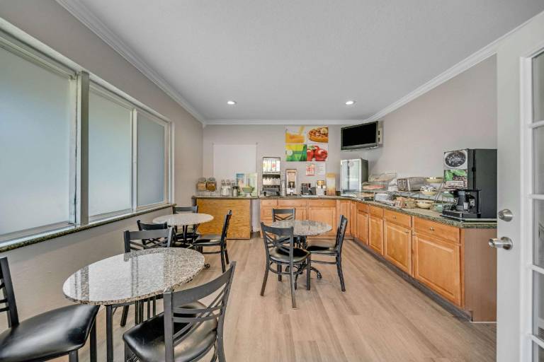 Quality Inn Santa Cruz Downtown Area — photo 4