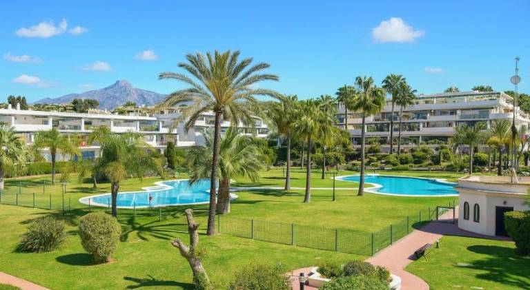 Holiday apartment with pool — photo 3