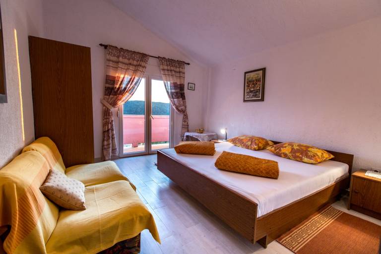 Two bedroom apartment with terrace and sea view Kampor, Rab (A-15144-a) — photo 5