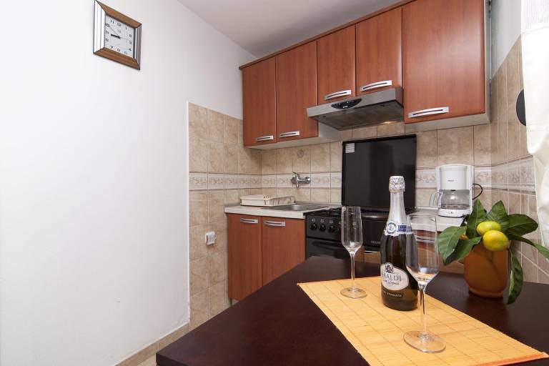 Holiday apartment with patio, yard & barbecue — photo 5