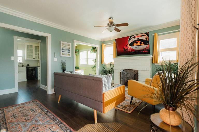 House Colonial Heights
