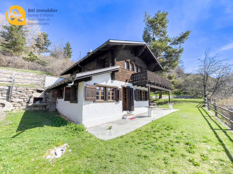 Chalet  Montana