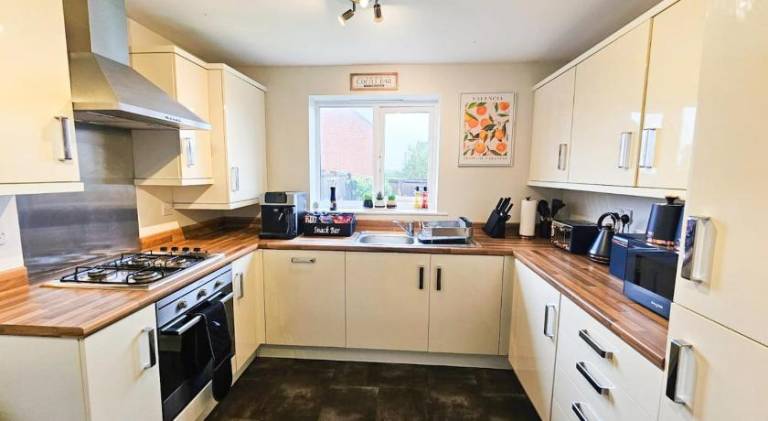 Rental apartment with 5 rooms for 10 persons — photo 3