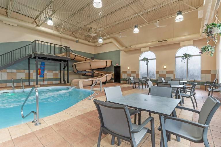 Best Western Plus Pembina Inn & Suites — photo 4