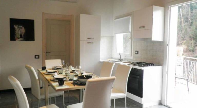 Serviced apartment with garden, barbecue & patio — photo 4