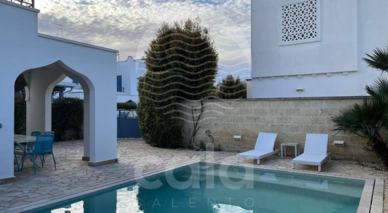 Villa with pool | Pet-friendly — photo 3