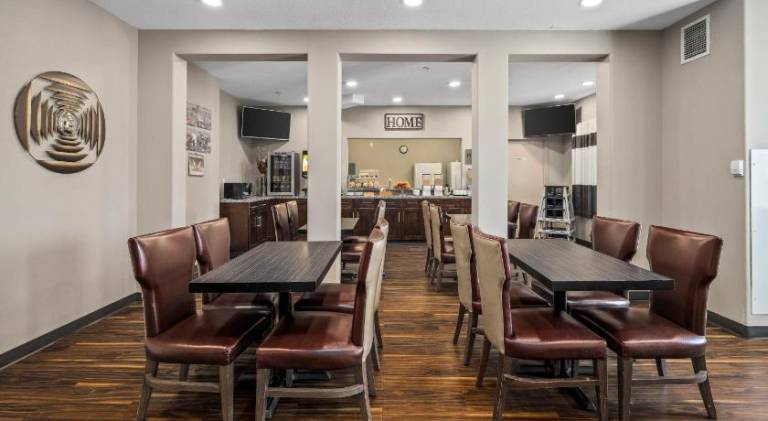 Prairie Crest Medicine Hat by IHG — photo 3