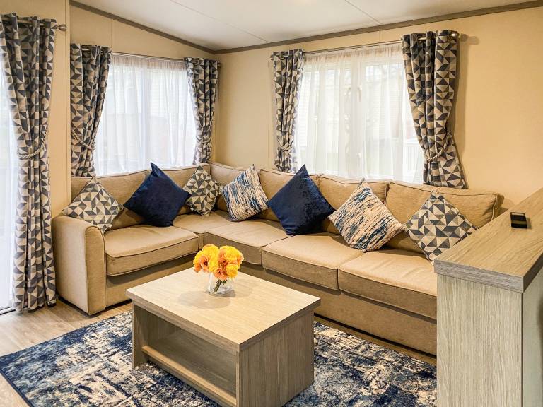 Child-friendly cottage with yard & pool | River view | Next to the beach | Pets are welcome — photo 3
