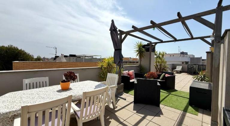 Holiday apartment with pool in Cambrils