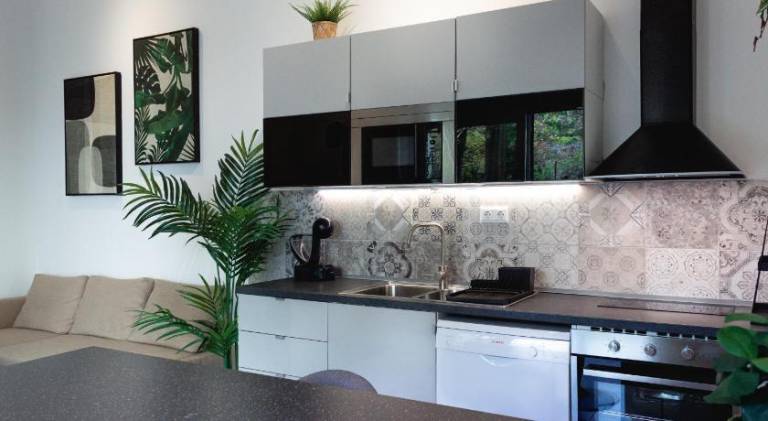 Fully equipped holiday apartment with terrace, yard & BBQ | Good for workation | Pet-friendly — photo 3