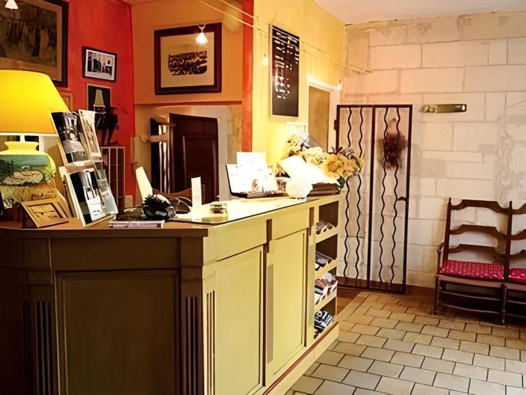 Hotel La Muette in Arles