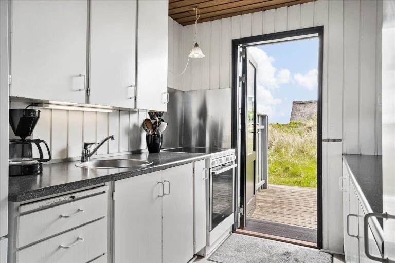 House with patio, sauna & grill | Pets allowed — photo 3