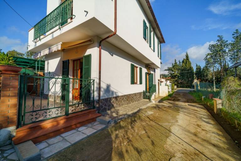 Child-friendly holiday apartment with terrace | Next to the beach | Dogs allowed — photo 3