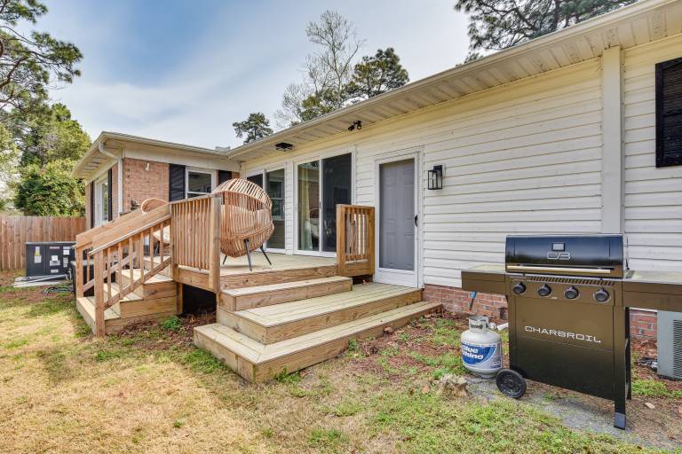 Golf, Ride & More! Home in Dtwn Southern Pines — photo 2