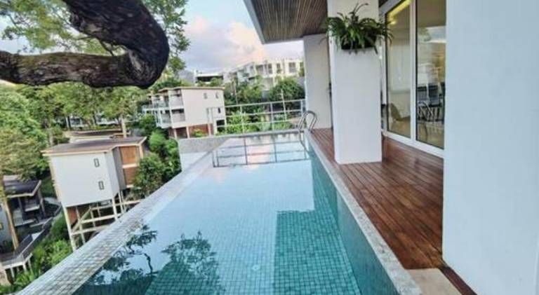 Villa with pool in Patong