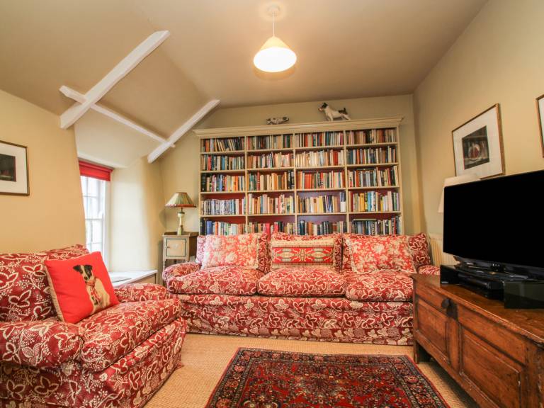 Cottage with garden | Beach view — photo 2