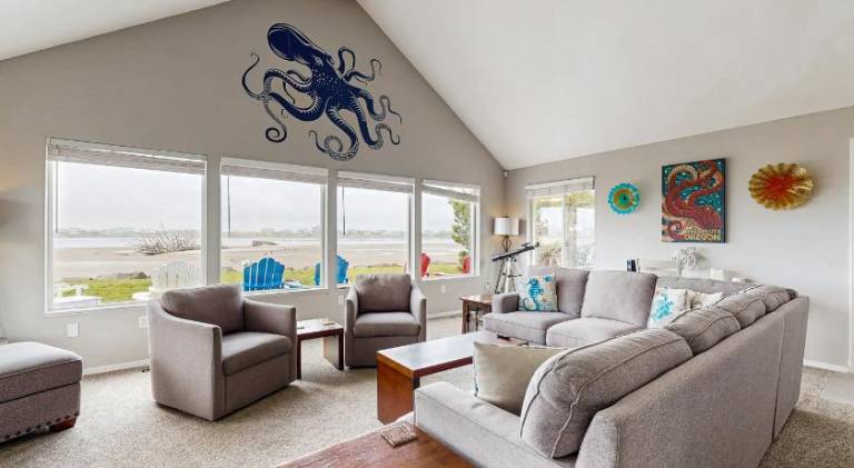 Vacation home with 4 rooms for 9 persons in Lincoln City, OR
