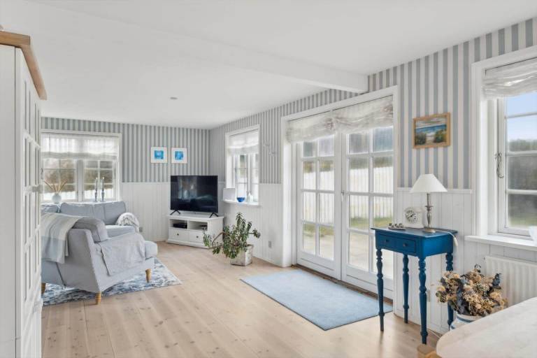 Fully equipped vacation home with BBQ & terrace | Beach nearby | Pets are welcome — photo 2
