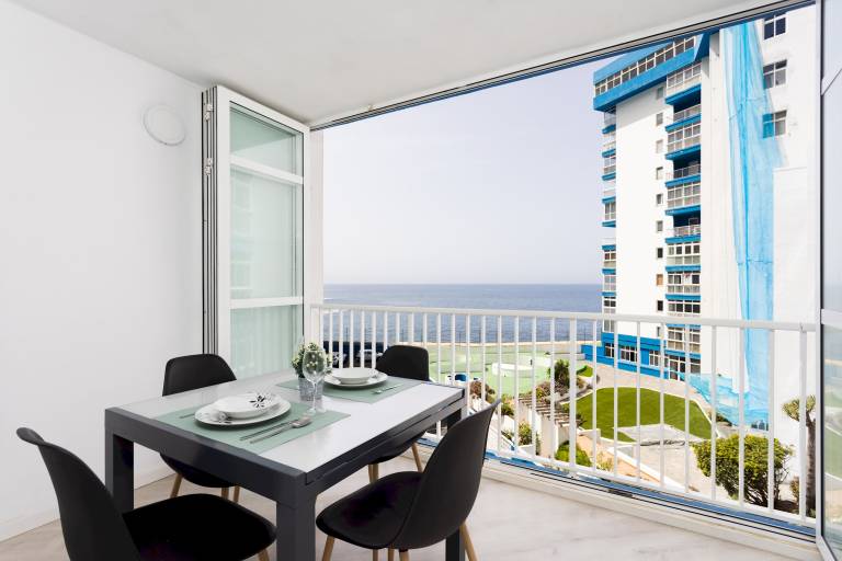 Home2Book Relaxing Coastal Apt with Terrace