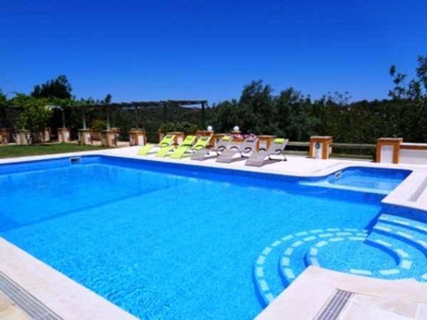 House with pool, jacuzzi & BBQ | Perfect for remote work in Tavira