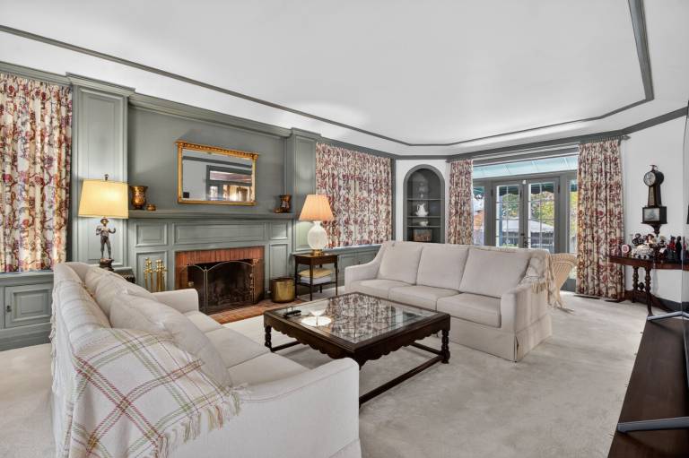 Family-oriented vacation home with yard & terrace | Pets are welcome — photo 2