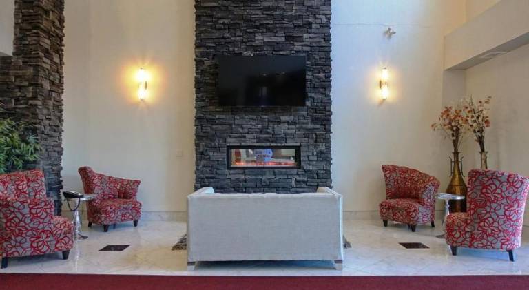 Ramada by Wyndham Moose Jaw — photo 3