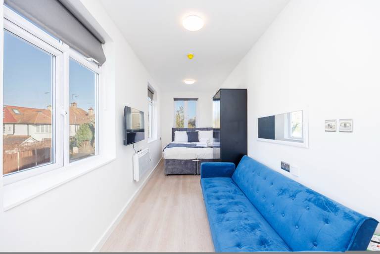 North West London Studio Apartment Sleeps 3