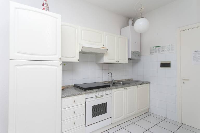 Rental apartment with patio — photo 4
