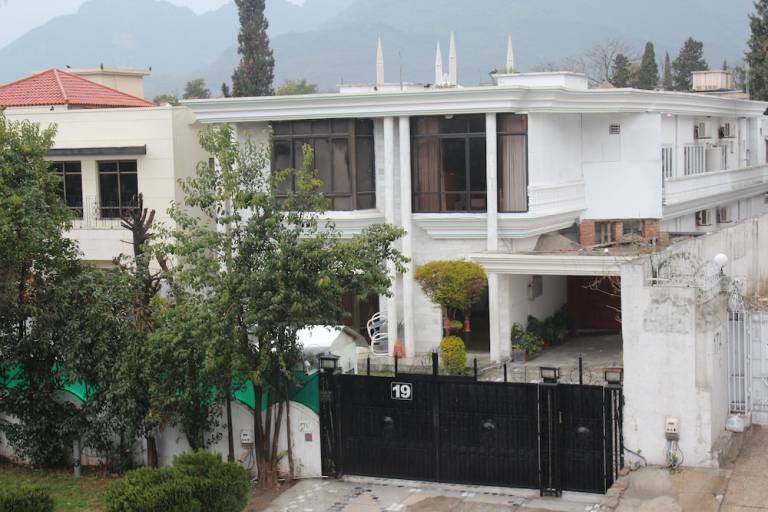 Accommodation  F-7/2