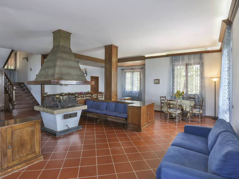 Vacation home with grill, private pool & garden — photo 4