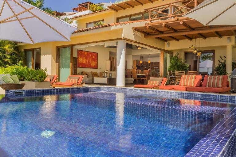 Villa La Cruz de Huanacaxtle