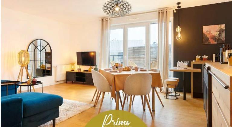 Holiday apartment with patio & barbeque in Malakoff