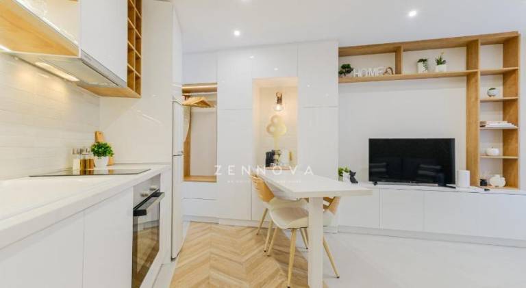 Zennova 72 Tsinari Luxury Suite - Private Parking — photo 3