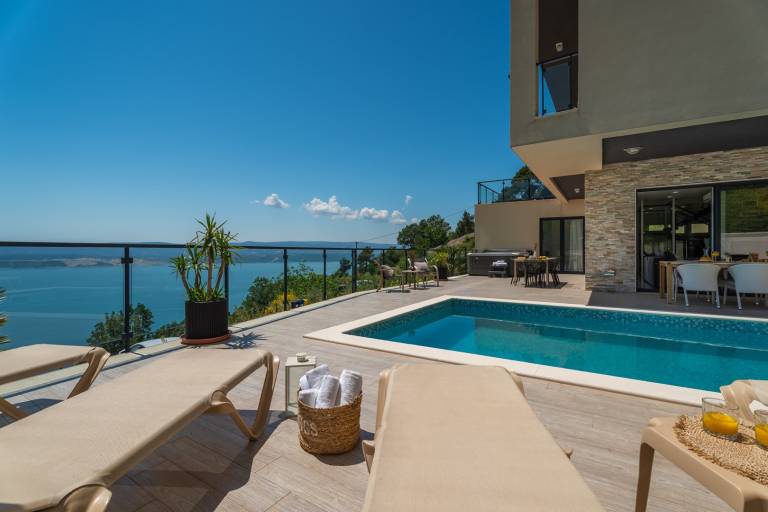 Fully equipped wonderful villa with sauna, jacuzzi & private pool | Mountain view | Dogs allowed — photo 3