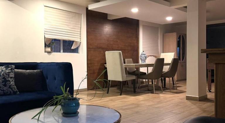 240 m&sup2; Ferienhaus