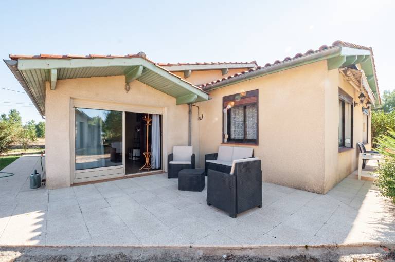Charming house in Eymet, large garden and terrace — photo 2