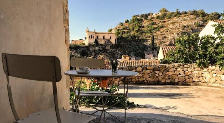 Pleasant house with yard & terrace | Pets are welcome in Scicli