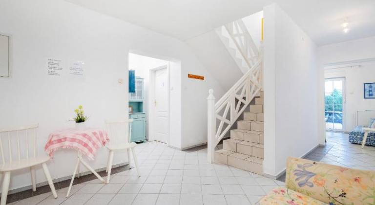 Villa with 8 rooms for 20 persons — photo 4
