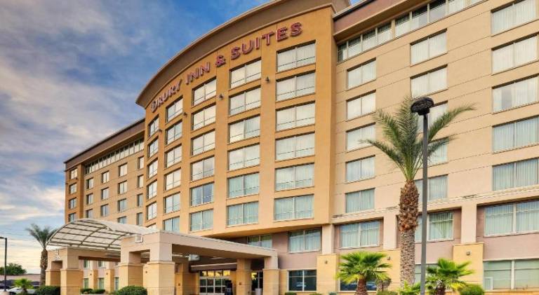 Drury Inn & Suites Phoenix Chandler Fashion Center — photo 2