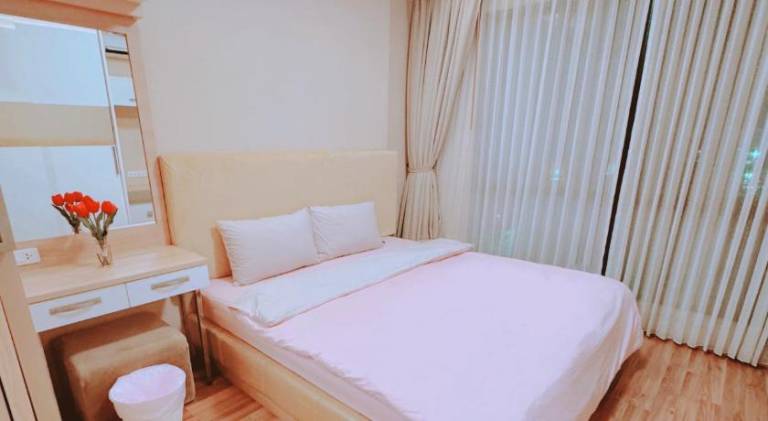 Holiday apartment with pool in Chiang Mai
