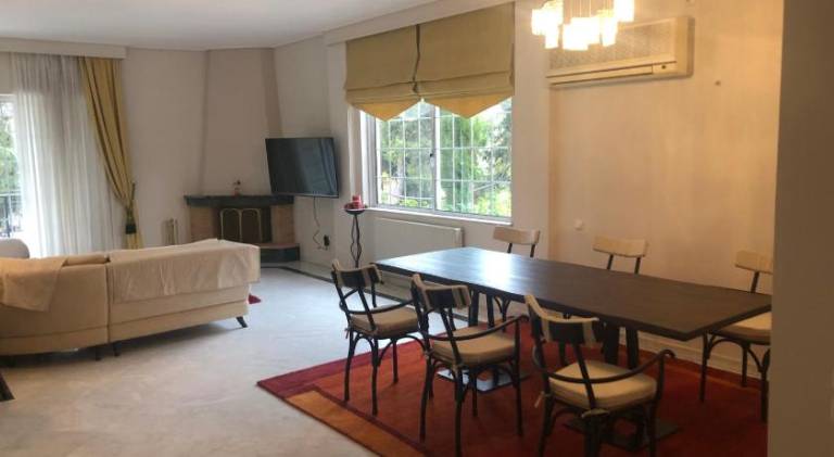 Holiday apartment with terrace | Dogs allowed in Kifisia