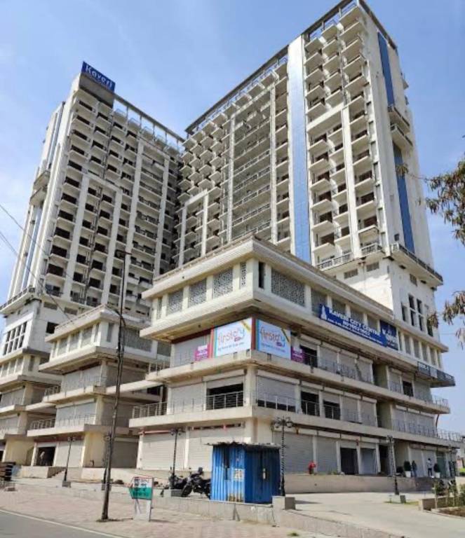 Apartment for 3 persons in Greater Noida