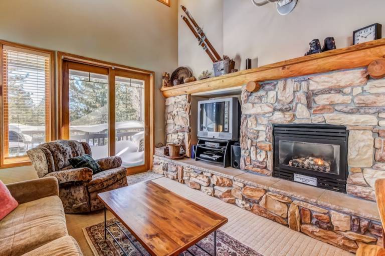 Condo  Mammoth Lakes