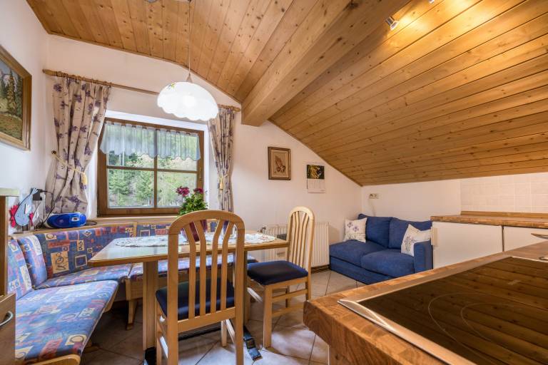Family-oriented pleasant apartment with patio, garden & BBQ | Garden view | Perfect for remote work | Dogs allowed — photo 2