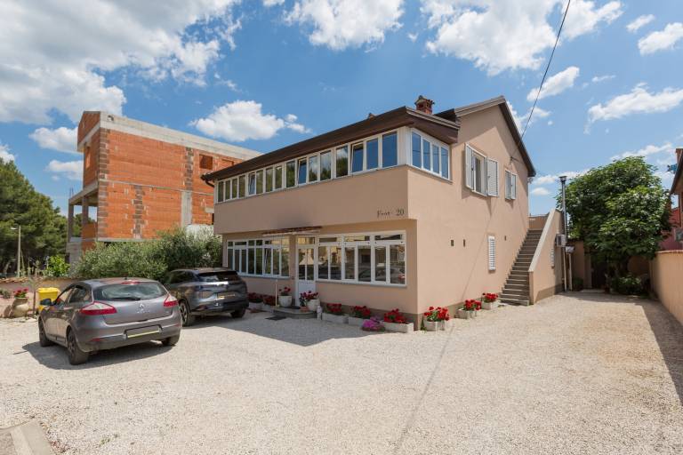 Studio flat with terrace Tar, Poreč (AS-6948-a) in Tar-Vabriga